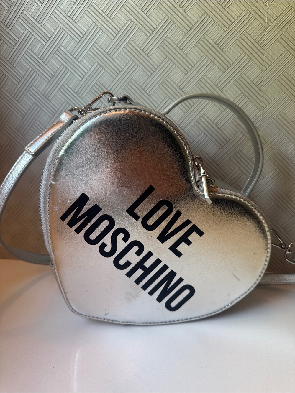 LOVE MOSCHINO Metallic
Heart Top Handle or cross body Bag SILVER